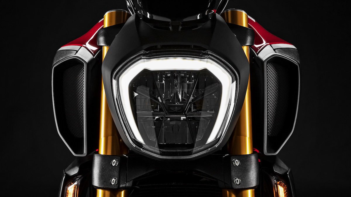 MY20_DUCATI_DIAVEL 1260 S_04_UC101624_High.jpg